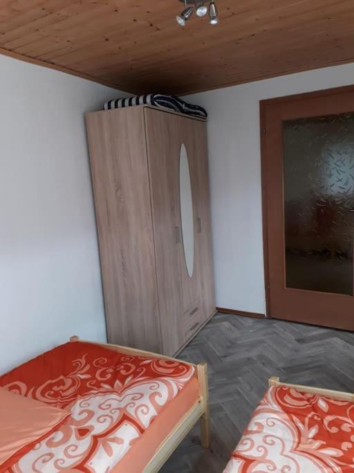 Bungalow Bluehende Oase เซบนิทซ์ ภายนอก รูปภาพ